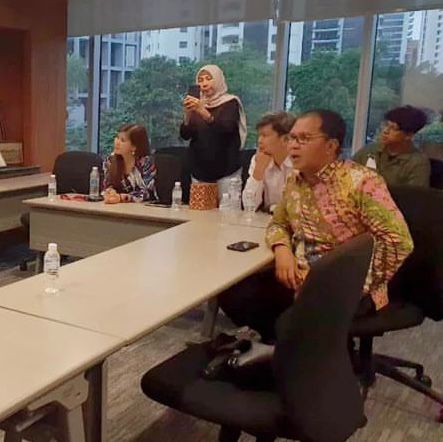 Gambar Walikota Danny Pomanto Paparkan Makassar Menuju Kota Dunia di Morrow Office Singapura